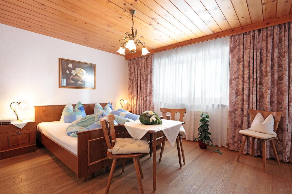 Ferienwohnung Haus Schroll Ried im Zillertal Zimmer foto