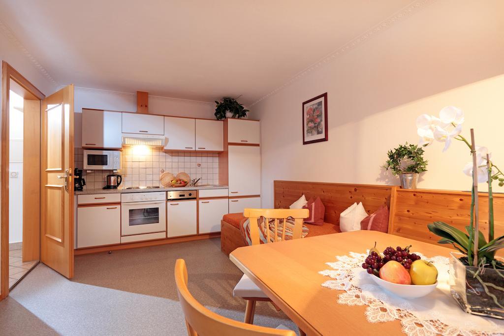 Ferienwohnung Haus Schroll Ried im Zillertal Zimmer foto